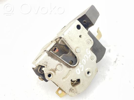 BMW 3 E36 Rear door lock 67111387