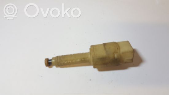 Audi A4 S4 B5 8D Brake pedal sensor switch 4A0945515