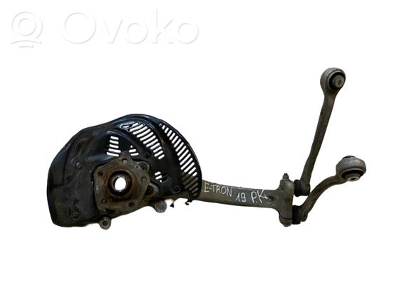 4M0407559 Audi Q8 Achsschenkel vorne, 496.43 € | RRR 