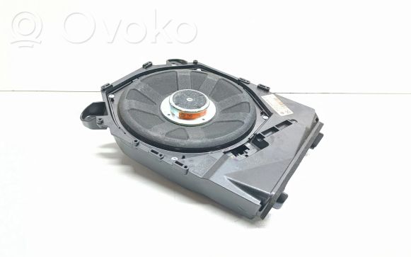 9143136 BMW 3 E90 E91 Subwoofer, 80.00 € | RRR