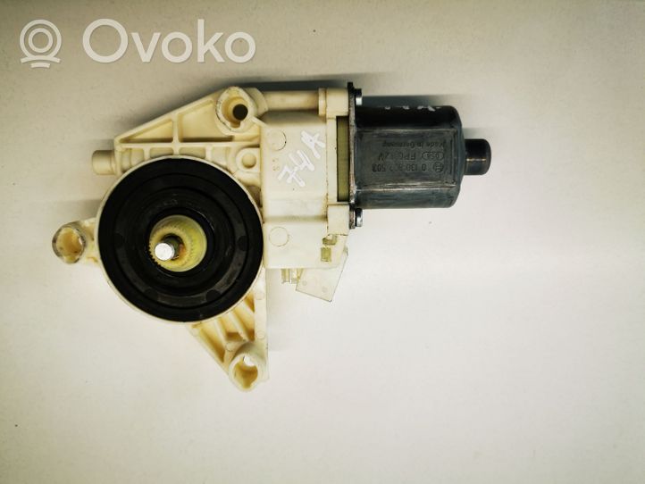 Mercedes-Benz C W204 Front door window regulator motor A2049062401