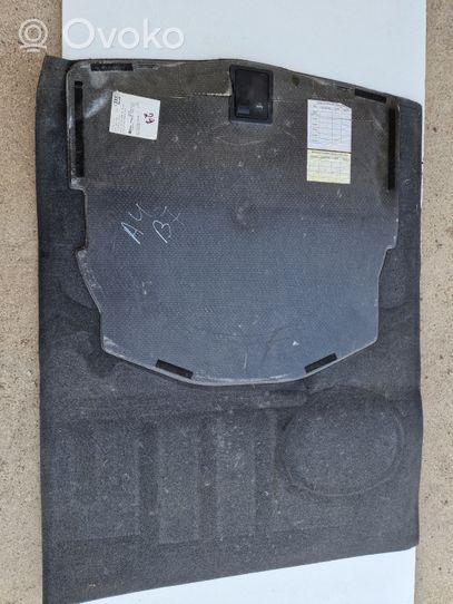 Audi A4 S4 B7 8E 8H Doublure de coffre arrière, tapis de sol 8E5863463