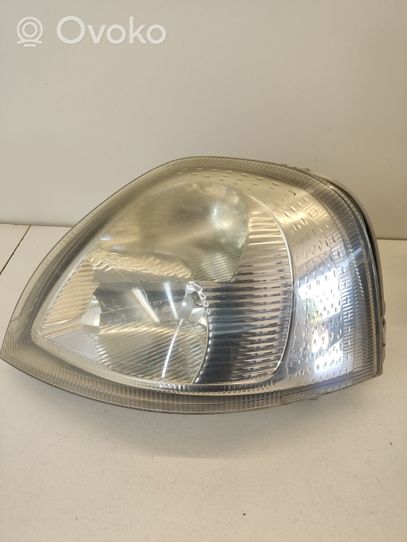 Renault Master II Lampa przednia 8200163519