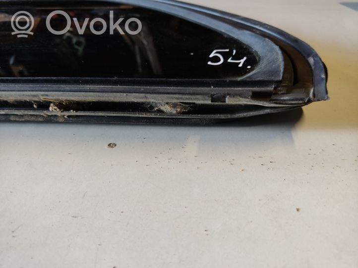 BMW 3 E30 Galinis šoninis kėbulo stiklas 43R000981