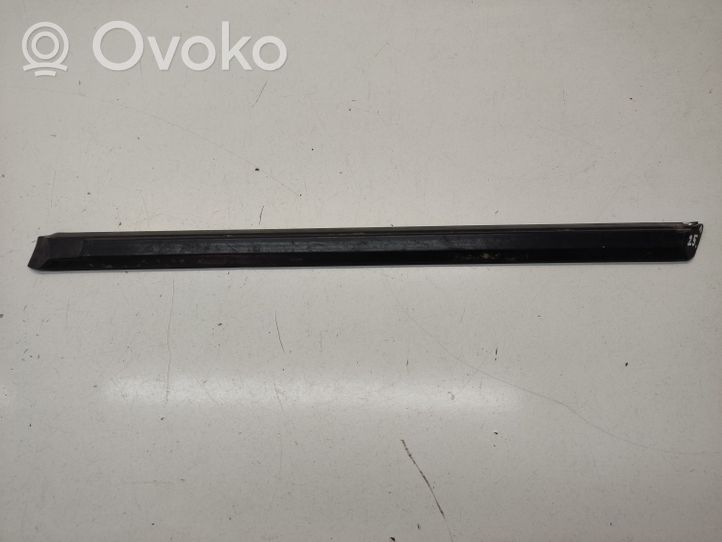 BMW 3 E30 Rear door trim (molding) 1952895