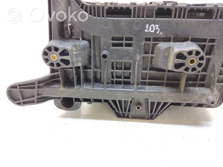 Audi A3 S3 8P Support boîte de batterie 1K0915333