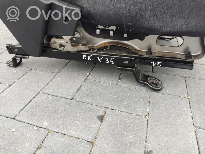 Hyundai ix35 Istuimien ja ovien verhoilusarja 833202Y02000