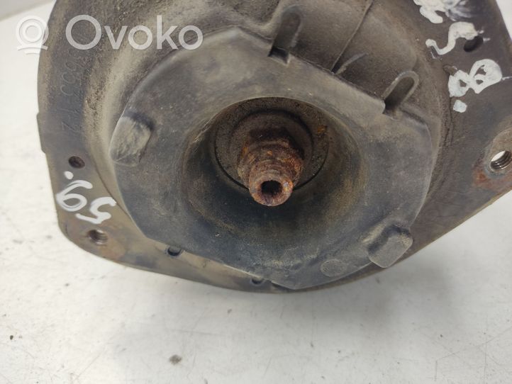 Nissan Qashqai Amortyzator osi przedniej ze sprężyną 54302JD73A