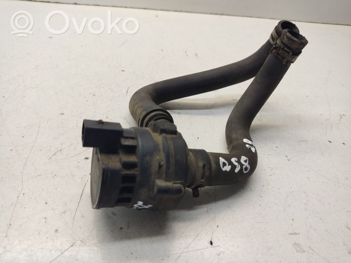 Nissan Qashqai Pompe à eau de liquide de refroidissement 058