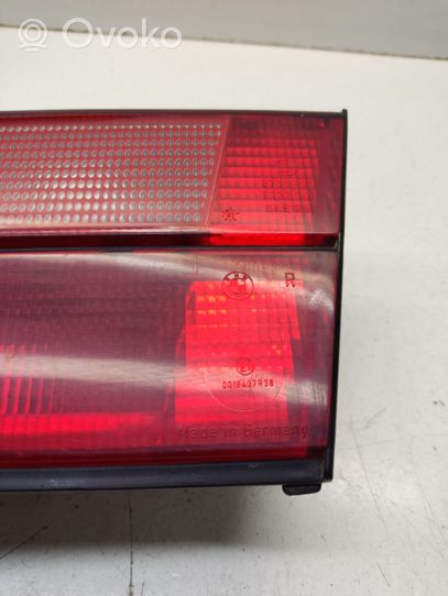 BMW 5 E34 Lampy tylnej klapy bagażnika 1384012R