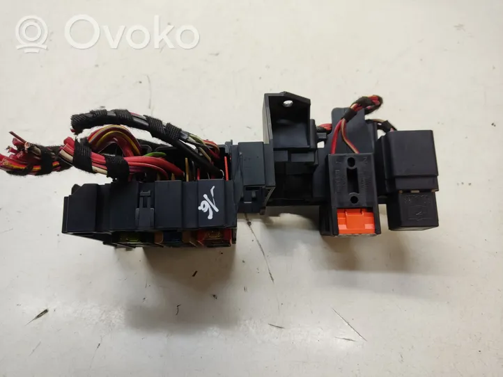 Audi A5 8T 8F Module de fusibles 8K0971845