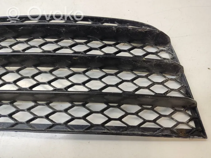 Audi A5 8T 8F Grille inférieure de pare-chocs avant 8J0807682