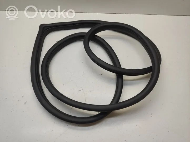 KIA Stonic Rear door rubber seal (on body) 