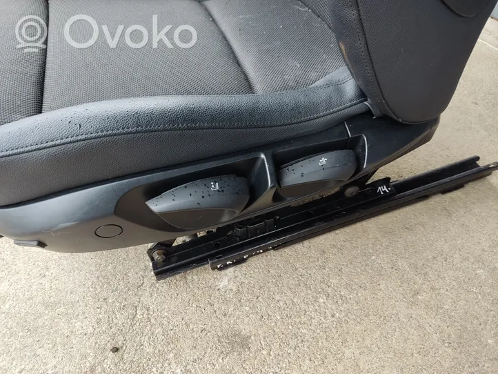 9131643 BMW 1 E81 E87 Front passenger seat, 95.00 € | RRR 