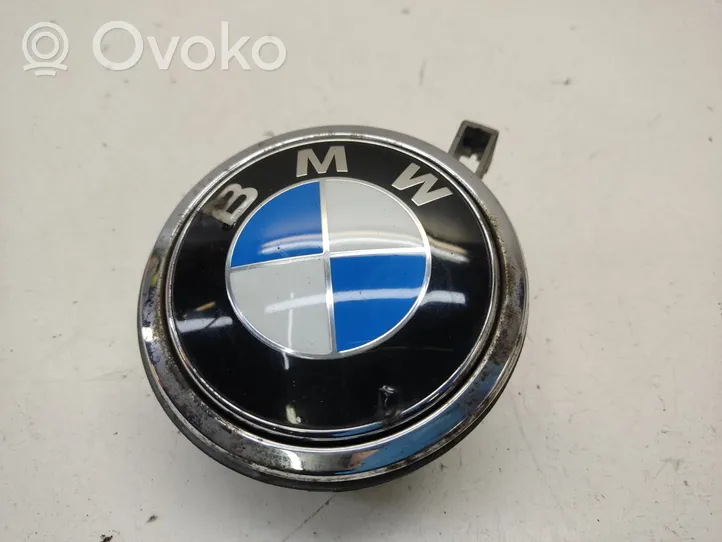 BMW 1 E81 E87 Uchwyt / Rączka zewnętrzna otwierania klapy tylnej / bagażnika 7207933