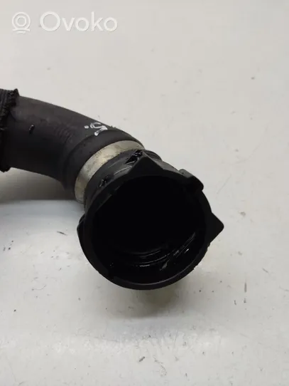 BMW 1 E81 E87 Tuyau de liquide de refroidissement moteur 1436077