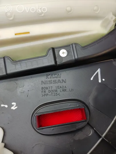 Nissan 370Z Rivestimento del pannello della portiera anteriore 809111EA2A