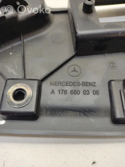 Mercedes-Benz A W176 Rivestimento pannello inferiore del cruscotto A1766800306