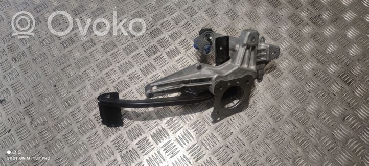 Volvo S60 Brake pedal 31302351