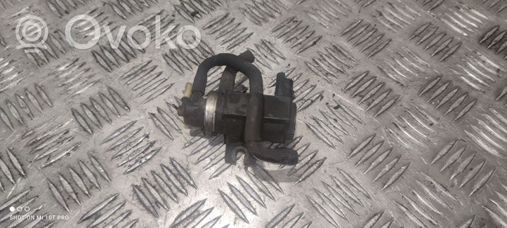 Volvo S60 Vacuum valve 70163302