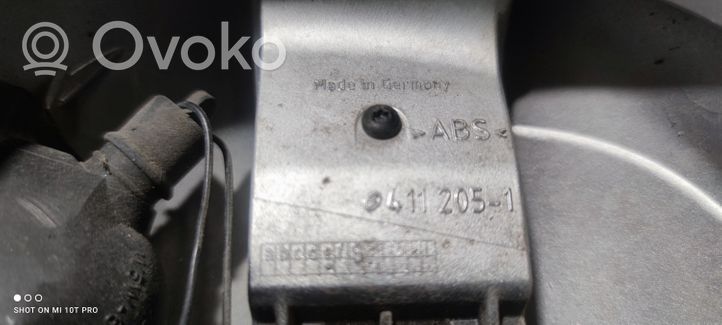 Mercedes-Benz ML W164 Element lusterka bocznego drzwi przednich 4112051