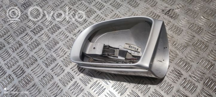 Mercedes-Benz ML W164 Element lusterka bocznego drzwi przednich 4112051