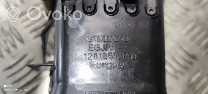 Volvo V60 Boczna kratka nawiewu deski rozdzielczej 1281851