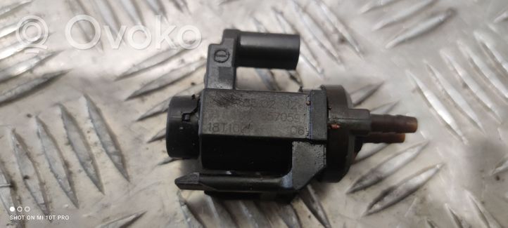 BMW 4 F32 F33 Attuatore/motore della valvola del collettore di aspirazione 8570791