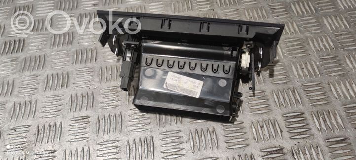 Volvo V60 Griglia di ventilazione centrale cruscotto 1302138