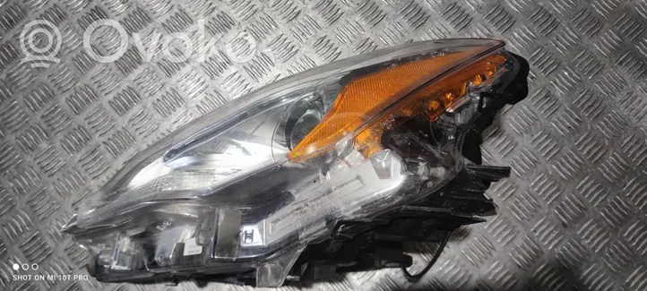 Maserati Quattroporte Lampa przednia 00670006569