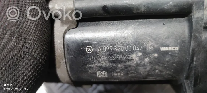 Mercedes-Benz C W205 Compressore/pompa sospensioni pneumatiche A0993200004