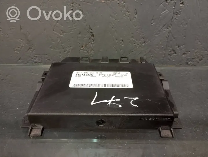 Mercedes-Benz C W203 Module de contrôle de boîte de vitesses ECU A0325454232