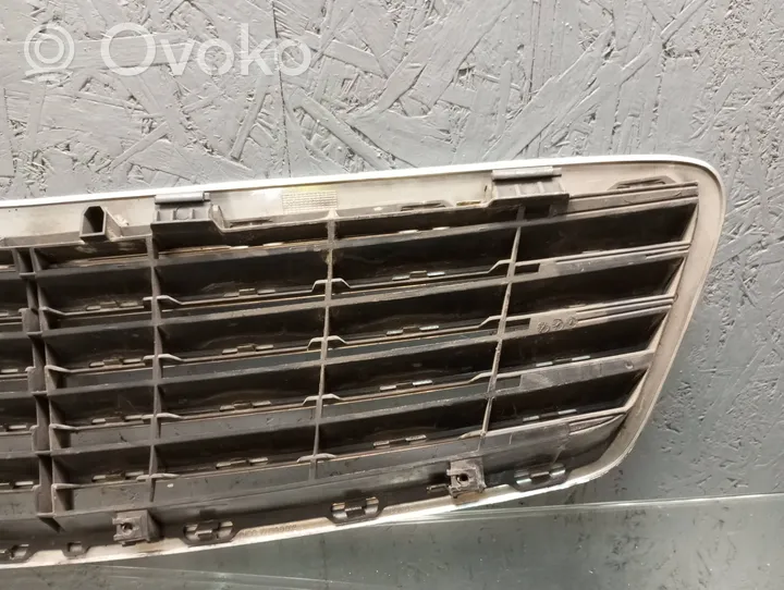 Mercedes-Benz S W220 Grille de calandre avant A2208800383