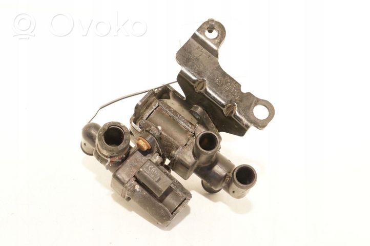 Volkswagen Touran III Pompe de circulation d'eau 1T0820036D