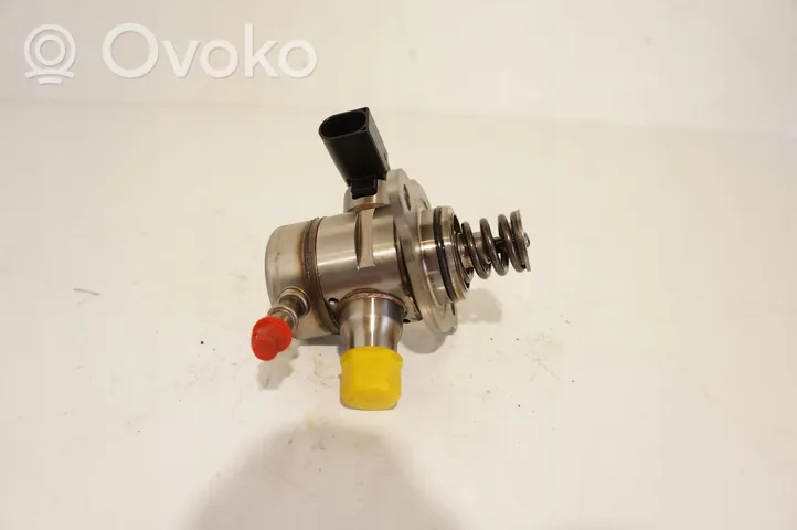 Volkswagen Golf VIII Pompe d'injection de carburant à haute pression 05E127027D