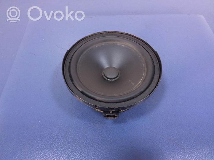 Mercedes-Benz CLA C117 X117 W117 Subwoofer-bassokaiutin A2468200102