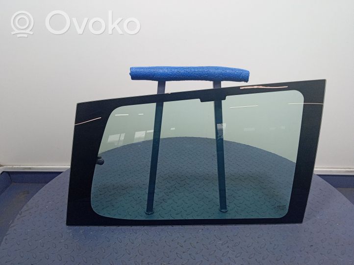 Fiat Ulysse Fenêtre latérale avant / vitre triangulaire 01
