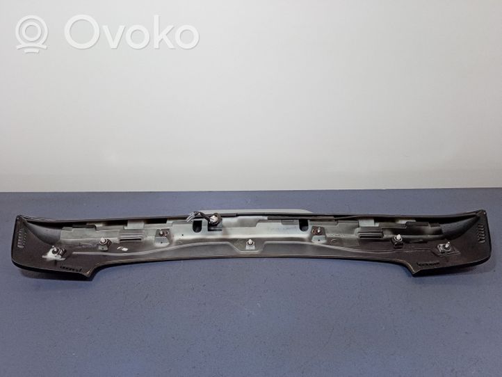 Toyota Avensis T270 Spoileris galinio stiklo 76085-05060