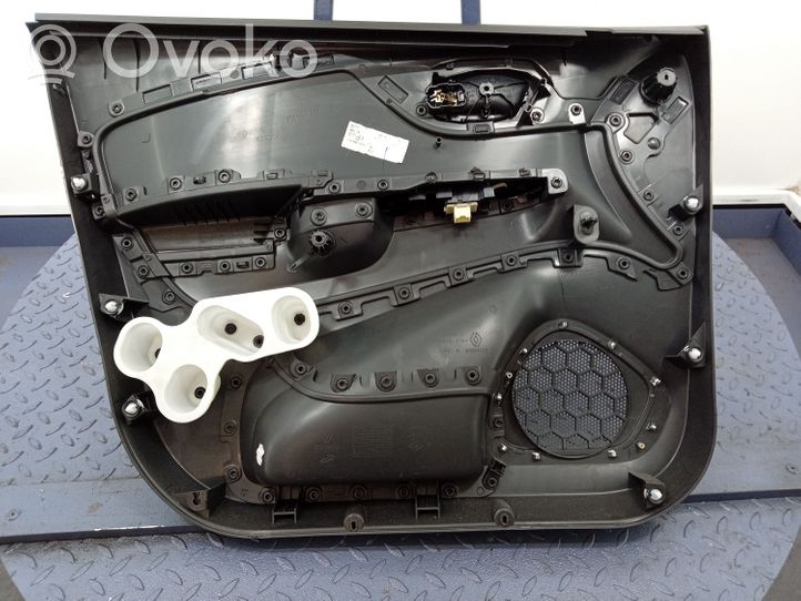 Renault Captur Boczki / Tapicerka drzwi / Komplet 809000929R