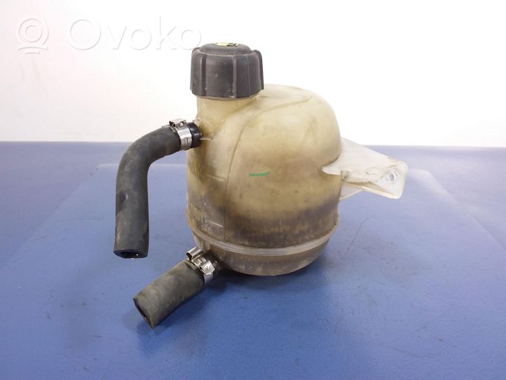 Dacia Sandero Vase d'expansion / réservoir de liquide de refroidissement 8200766826