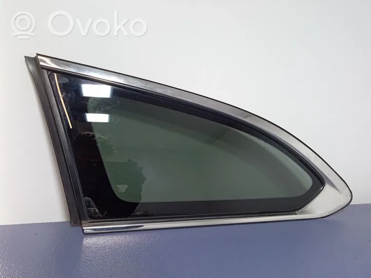 Mazda 6 Fenêtre latérale avant / vitre triangulaire 01