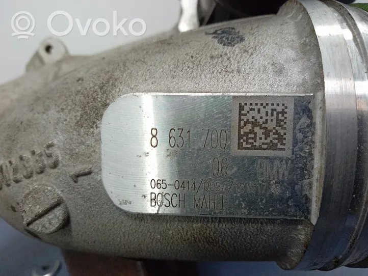 BMW X1 E84 Cześć układu próżniowego turbosprężarki 8631700