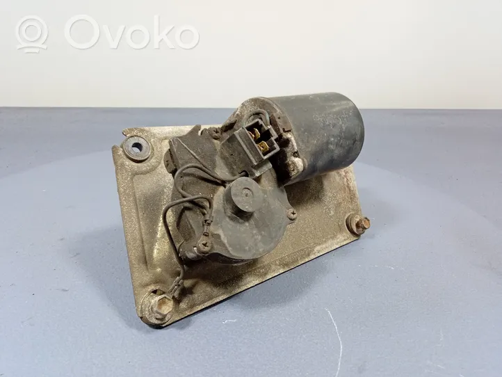 Daihatsu Rocky Etupyyhkimen vivusto ja moottori 85120-87609