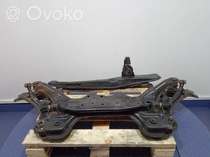 Toyota Avensis T220 Front subframe 01