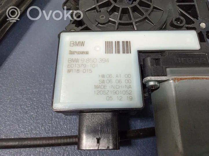 BMW 2 F44 Elektryczny podnośnik szyby drzwi tylnych 9851140