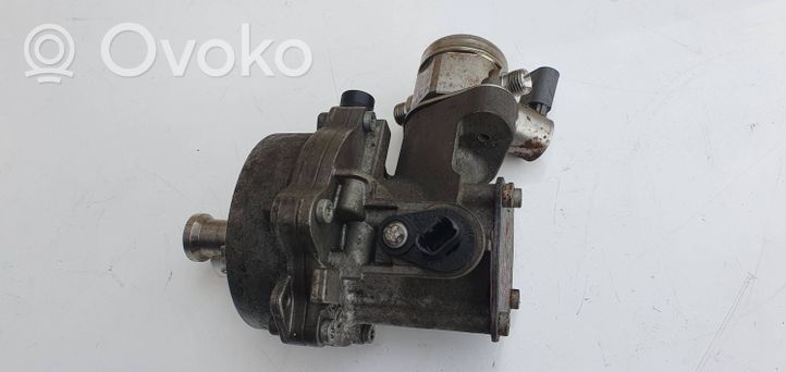 BMW 4 F32 F33 Pompe d'injection de carburant à haute pression 13517610761