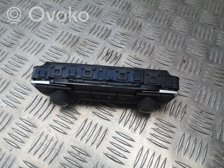 BMW X1 F48 F49 Gaisa kondicioniera / klimata kontroles / salona apsildes vadības bloks (salonā) 9461404