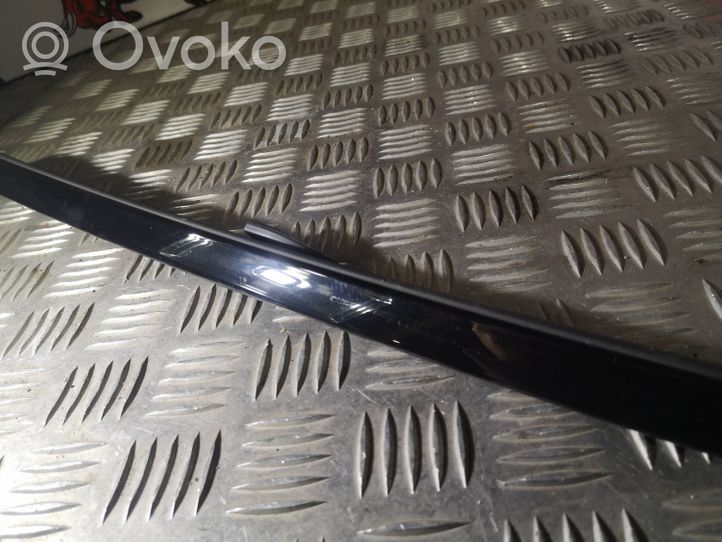 BMW M4 F82 F83 Rivestimento modanatura del vetro della portiera anteriore 7433338