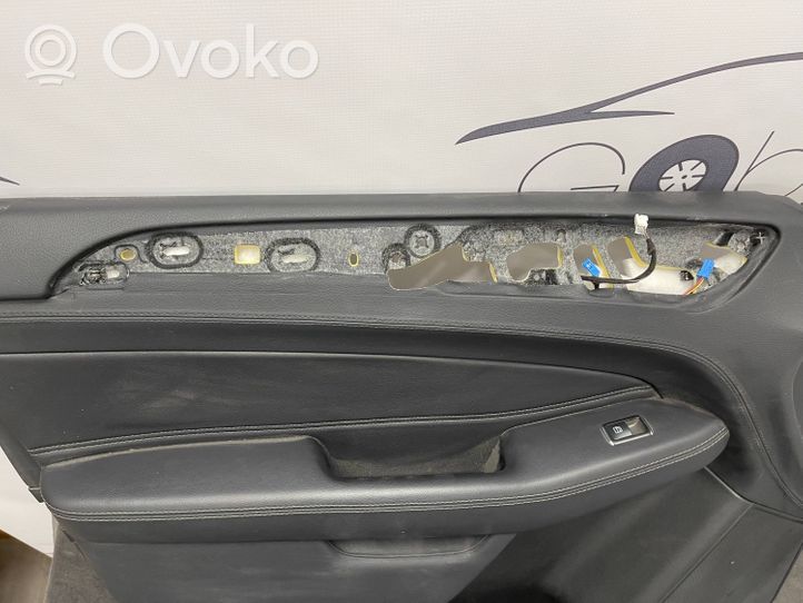 Mercedes-Benz GL X166 Rivestimento del pannello della portiera anteriore A1667270188