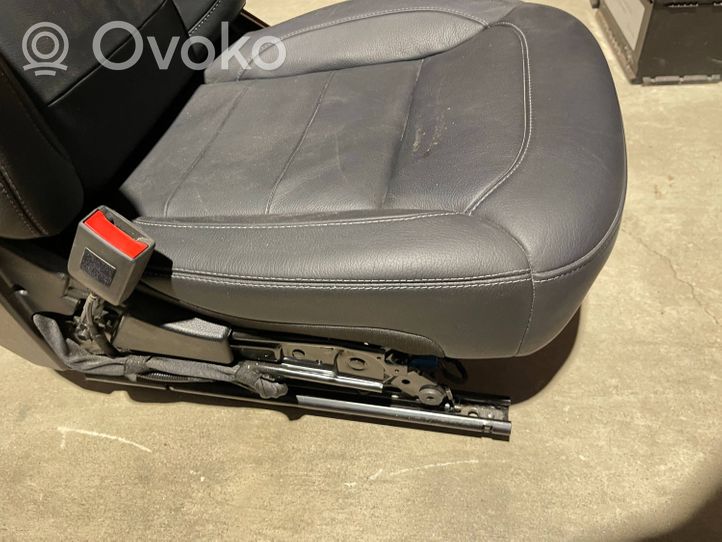 Mercedes-Benz GLS X166 Front driver seat 